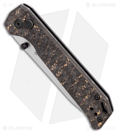 Kizer Azo Vanguard Begleiter 2 Button Lock Knife Fat Carbon (3.5" Satin) Kizer Azo Vanguard Begleiter 2 Button Lock Knife Fat Carbon (3.5" Satin) -Blade HQ Store Kizer Azo Vanguard Begleiter 2 Button Lock Fat Carbon Gold Satin BHQ 176930 jr spine